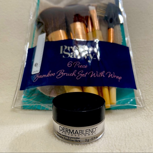 Dermablend Loose Setting Powder - Picture 1 of 6